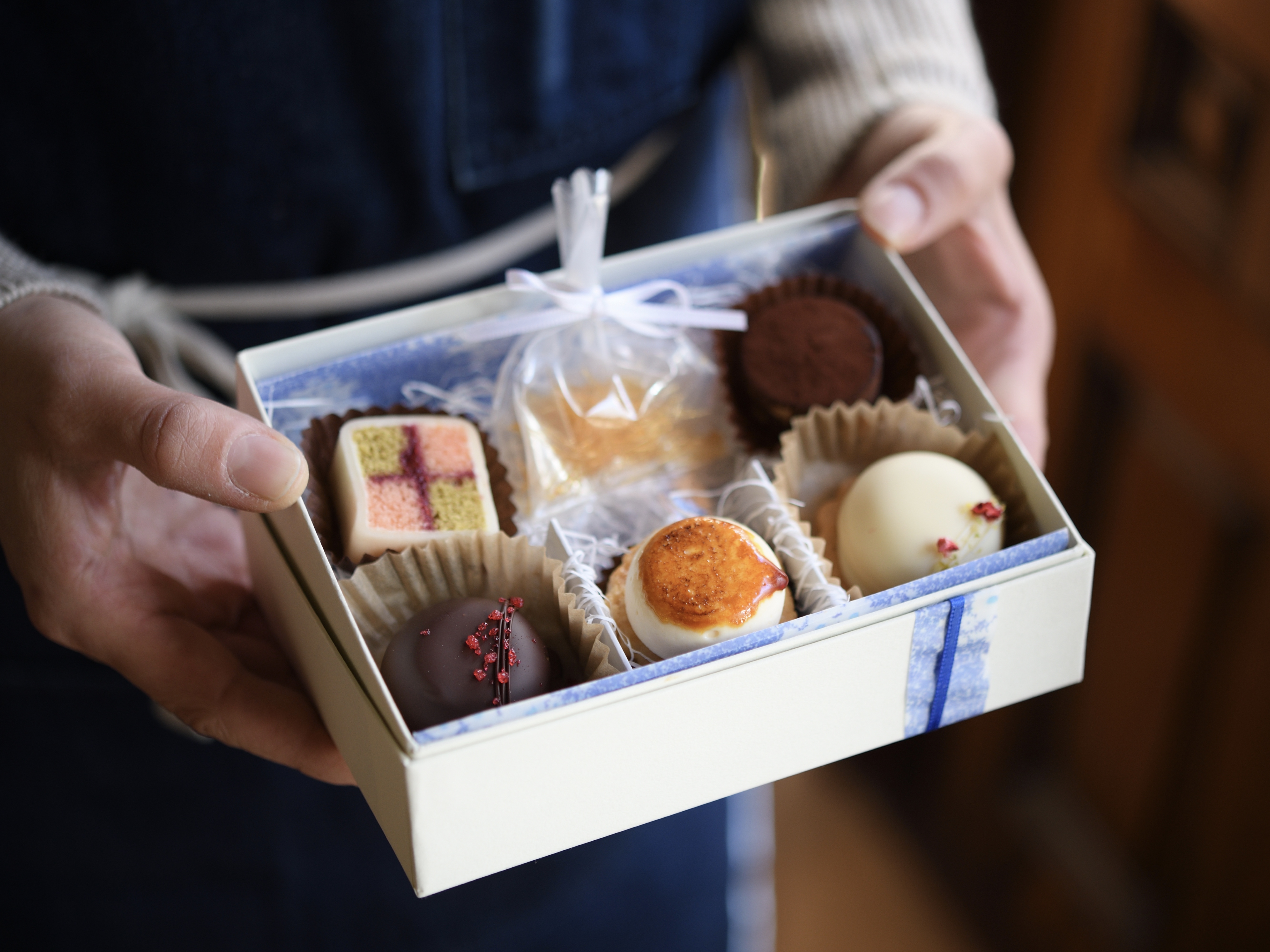 読みもの婦人画報のお取り寄せ小ぶりながら満足度大！プチギフトにも最適なかわいいクッキー缶