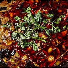 白身魚スパイシー煮込みセット 梅雨の時期に辛い料理を食べると 食欲全開。 水煮鱼套餐四川料理四川四川風chinesefoods中華料理魚魚料理白身魚白身魚煮辛いもの好き辛い好きな人と繋がりたいしびれピリ辛上野上野グルメ上野ランチ上野