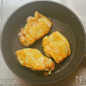 冷凍庫から直でOK！ 鶏むね肉でガーリックトマト煮＆バターチキンカレー 楠さんちのホットクックレシピ Vol.62kufura クフラ 小学館公式