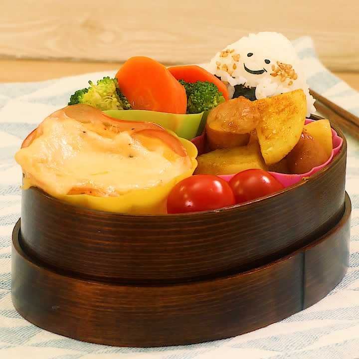マネしたい！定食弁当シリーズvol.13 遠足にもぴったり！かわいくて食べやすいスティックおにぎり弁当レシピサイトNadia