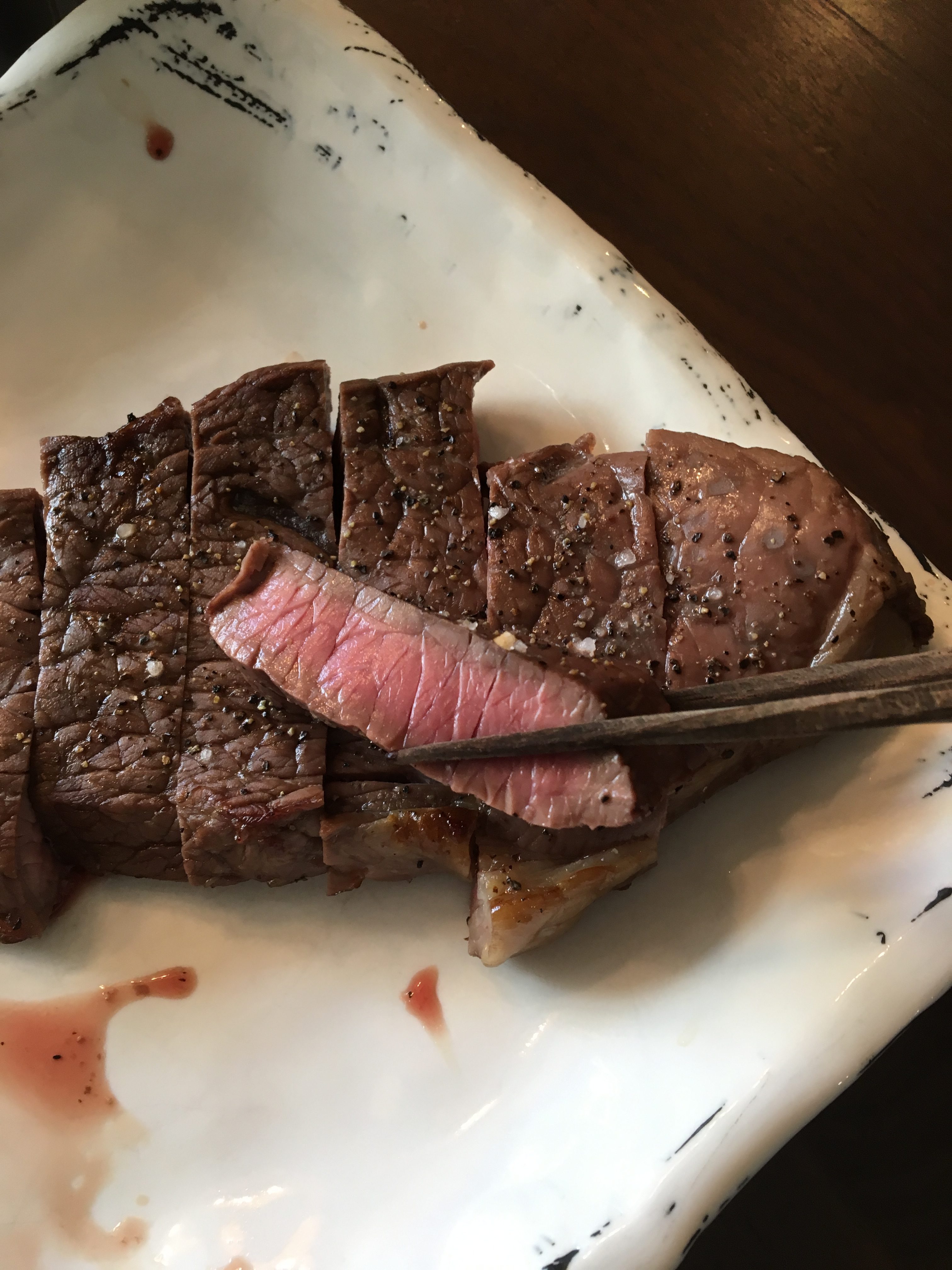 ヘルシオレシピ 「厚切りビーフステーキ」の作り方 「あぶりメニュー」を使うと、スーパーのお肉で外食気分になれます！ シュガーフリー