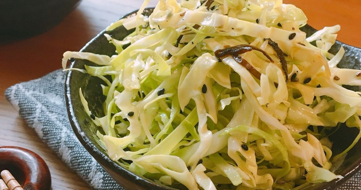 箸が止まらない 千切りキャベツのにんにくごま油和え