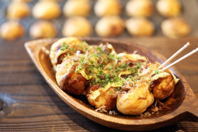 作って、投げて、たこ焼きビンゴ！〜夏祭りなどでも楽しめそうなゲーム遊び〜保育と遊びのプラットフォーム ほいくる