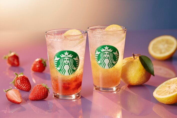 🥭🥭🥭 チラックスシリーズ、私はやはり ゆずシトラスのコーラカスタムが優勝🏆カスタム内容 トール ☑️ チラックスソーダマンゴー .スタバ スターバックス starbucksスタバ新作 スタバカスタム スタバクイーン스타벅스 あゆみんカスタム