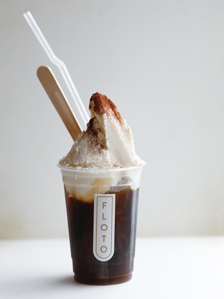 外国人さんにはなんていう？日本の人気メニュー「カフェフロート」金澤屋珈琲店本店ブログ