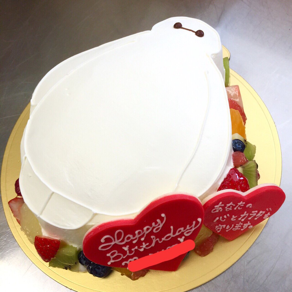 こんにちは、私はベイマックス。 あなたの健康を守ります♬.*ﾟ またもや白いケーキ‎🤍 ぽっちゃり感がいい感じ *´艸`中は苺のショートケーキ🍰ベイマックスcakestrawberries白丁寧な暮らしbaymaxディズニーkawaiiいちごstrawberriesinstafoodお