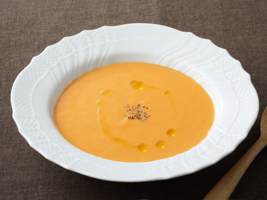 ゴロゴロ具だくさん♪ じゃがいもとにんじんのクリームスープ