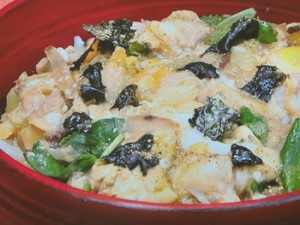 賛否両論」笠原さんの絶品 鶏むねの親子丼 失敗しないコツは、卵の回し入れ方だったゆうゆうtime