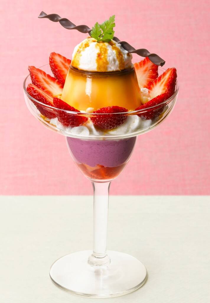 甘酸っぱくてオトナ可愛い“苺DESSERT”開催！ロイヤルホスト、今年もさらに美味しくなった「苺のブリュレパフェ」登場！ 詳細記事SGS109