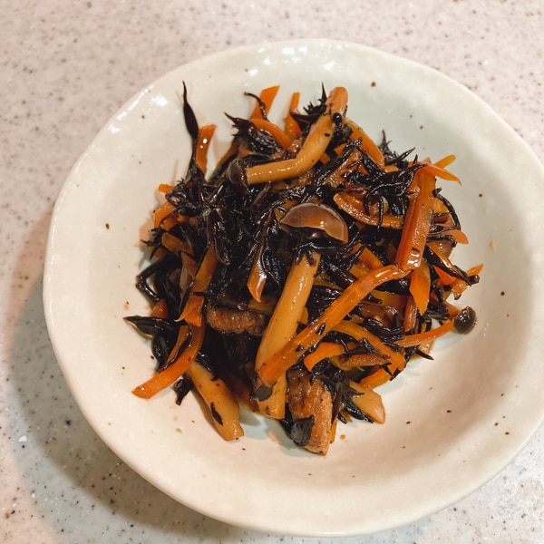 コクうま ひじきの煮物