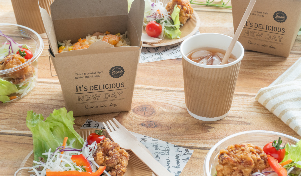 テイクアウトカップ 今回はテイクアウトのカップがかわいいカフェをご紹介！ 見た目がかわいくてコレクションしたくなるテイクアウトカップをまとめてみました👀テイクアウトのカップを片手に持ち歩くだけでテンション上がりそうです✊🏻 みなさんも是非参考にしてみて