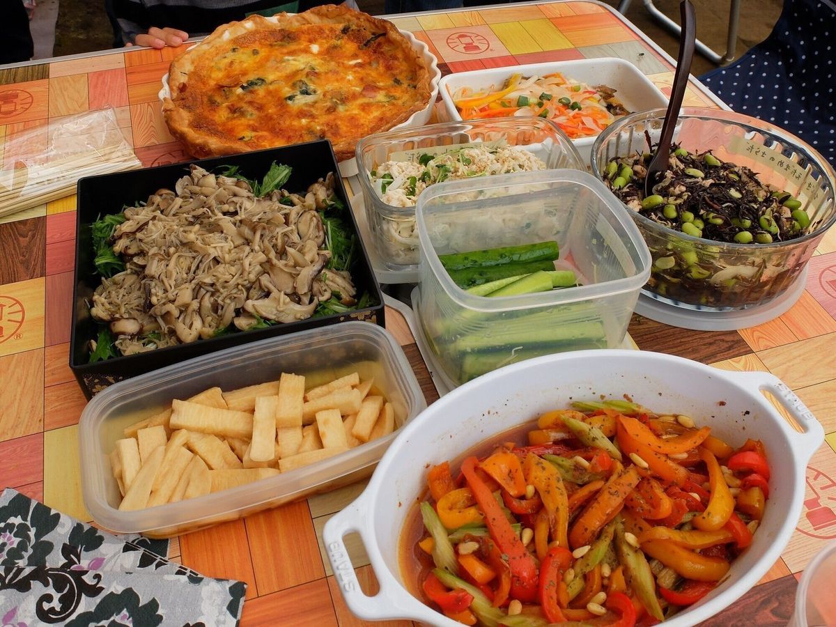 持ち寄りホムパ ホームパーティーに持ち寄ったら喜ばれる手土産のおすすめの選び方♪Feeeel