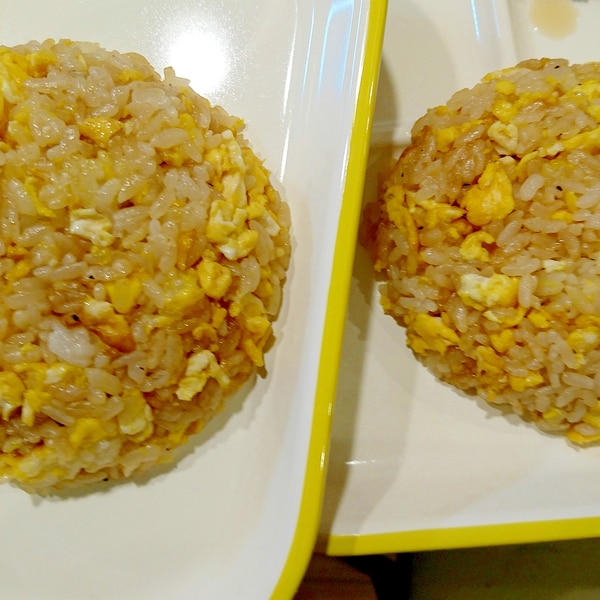 鶏がらスープの素でチャーハンFukuma Yoshihiro