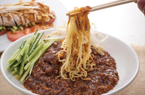 パスタ麺で作る簡単チャジャン麺のレシピ