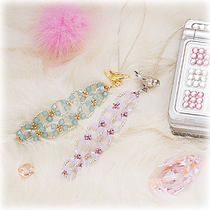 ビーズキーホルダー 大人かわいい 推し活 ハンドメイド キーホルダー チャーム 裏ブロ 韓国風❤︎ビーズキーリング