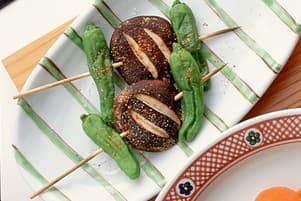 野菜が主役のアウトドア料理おすすめ「串野菜」レシピUNAU MAGAZINE ウナウマガジン-理想の暮らしと住まいを探そう