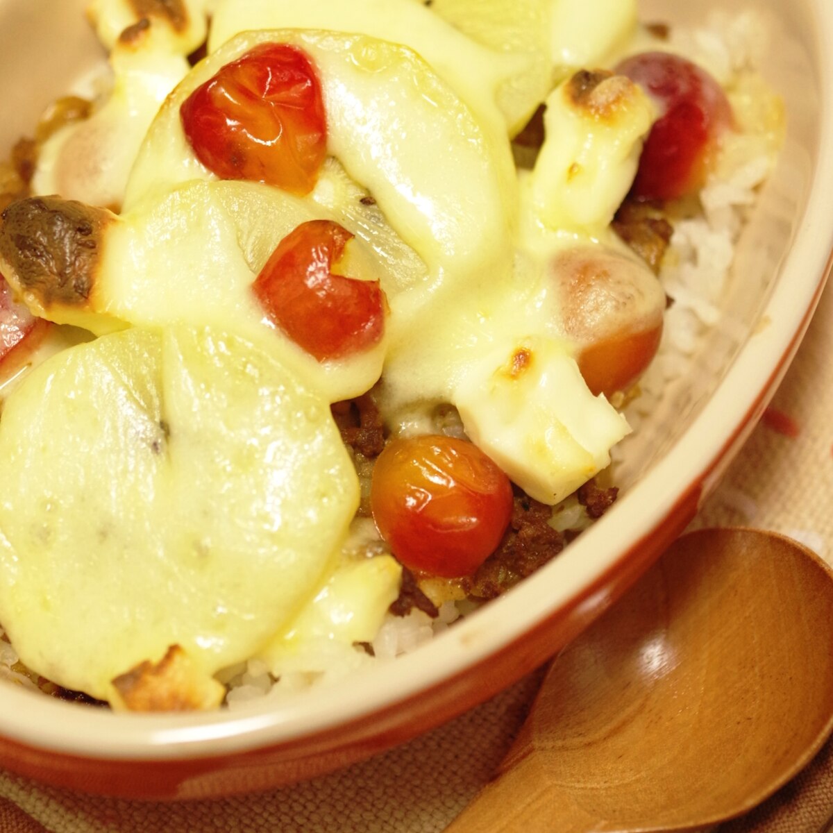 簡単バターライスとドライカレーで！とろとろカレーチーズドリア