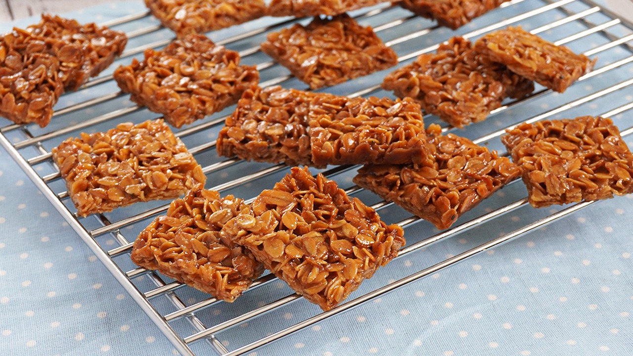 手間半分 美味しすぎて止まらない！フロランタン風オートミールクッキーVegan Florentine oatmeal cookies