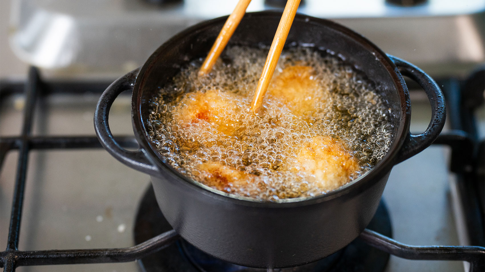 揚げ物をした後の油の捨て方4選! 簡単な処理方法もチェックしておこう!東京ガス ウチコト
