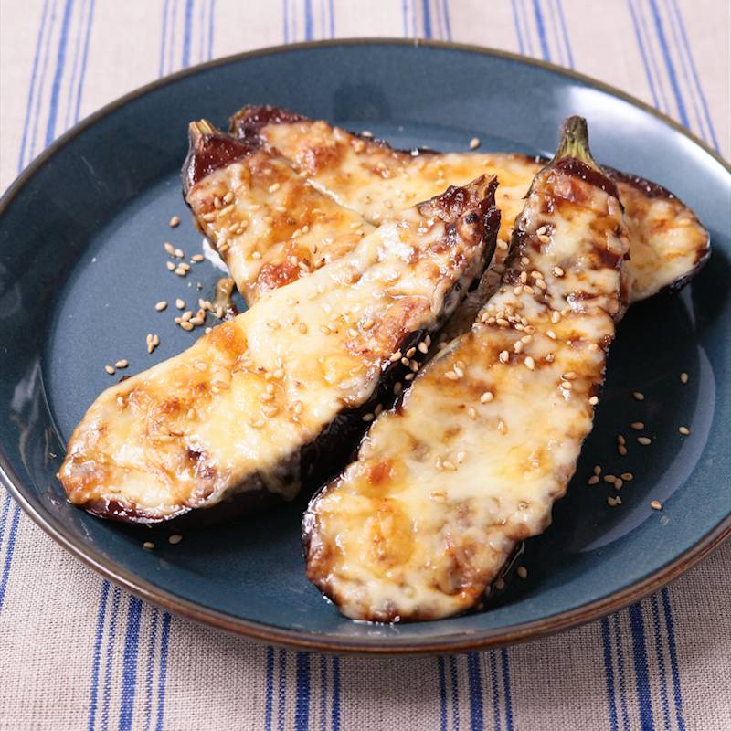 なすで激ウマおかず ライスペーパーで包んでカリカリ！なすとチーズの簡単レシピ・作り方Tasty