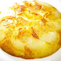 材料4つ フライパンで作る！りんごケーキ作り方！syun cooking