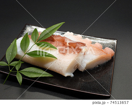 ボイルミズダコ足 北海道産 1本約700g 真空パック入 お刺身用 条件付き送料無料