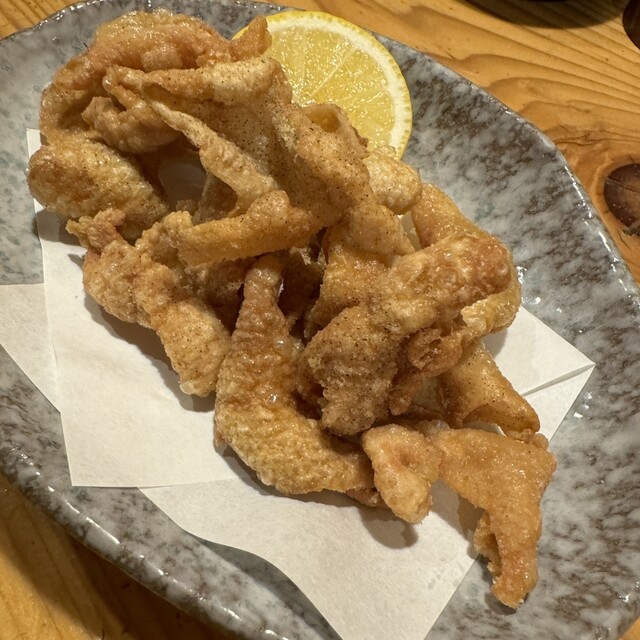 鶏白子外はプリッと中はクリーミーは味わい。 鳥の白子も濃厚で美味しいですよ。 兵庫県西宮市六湛寺町15-3ふじやグループ 鳥半 鳥半阪神店西宮 阪神西宮 西宮グルメ 西宮ディナー焼き鳥 鶏刺身 ラーメン 女子会 宴会白子 鶏白子