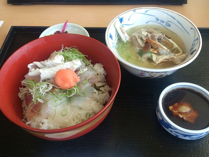 まぐろ丼と海鮮丼 近衛 新高円寺のデリバリーメニューを見る 東京 で 配達 ウーバーイーツ
