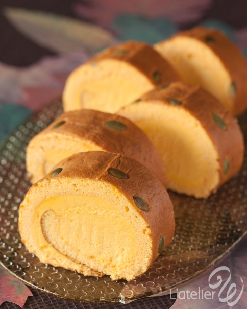 初めての食感！もっちりふわふわスフレロールケーキ♪