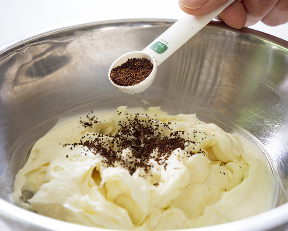 ウインナーコーヒーはなぜ「ウインナー」なのかその由来と作り方、飲み方 - カフェルテ