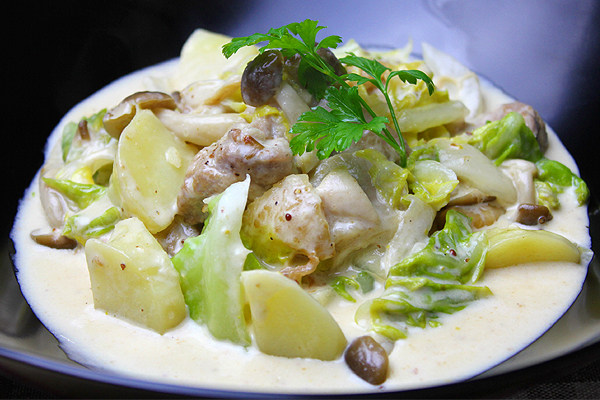 鶏肉とキャベツの明太クリーム煮