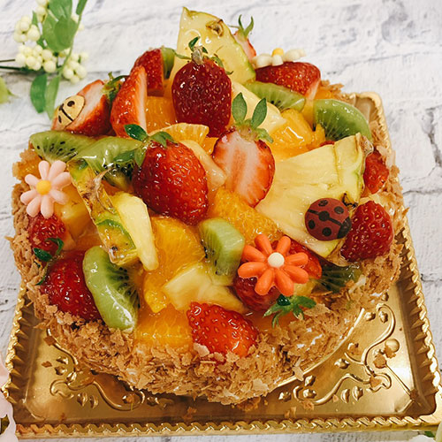 昨日のYouTubeライブでは、, フルーツタルトを作りました🥧, サクサクのタルト生地とアーモンドクリームの上に,濃厚カスタードクリームとフルーツ盛り盛りで作りました🍓, ライブのアーカイブを見ながら作って見てくださいね！, フルーツタルト,直径１５ｃｍのタルト型１台分,タルト生地 , 薄力粉１２０ｇ 全粒粉２０ｇ , 無塩バター５０ｇ, 砂糖５０ｇ, 全卵1 2個 大さじ２ ,