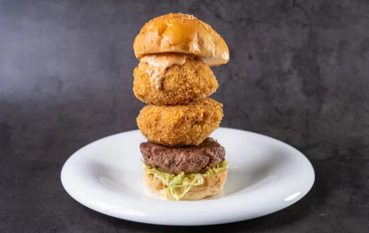 愛西市 NEW OPEN！淡路島バーガーがついにやってきた！オニオン×ビーフの極上バーガーを実食！ tommy- エキスパート -Yahoo!ニュース