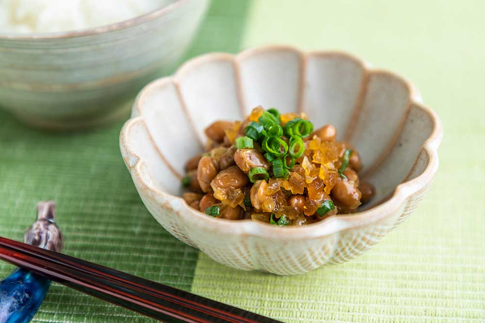 奈良漬だし茶漬け⁡ 極上奈良漬を使った アレンジレシピのご紹介🍵 ⁡ □□ □□ ⁡ 〆にもってこいの一品 奈良漬だし茶漬け⁡ □□ □□ ⁡ ⁡ 奈良漬がアクセントになって、 ほっとする美味しさです