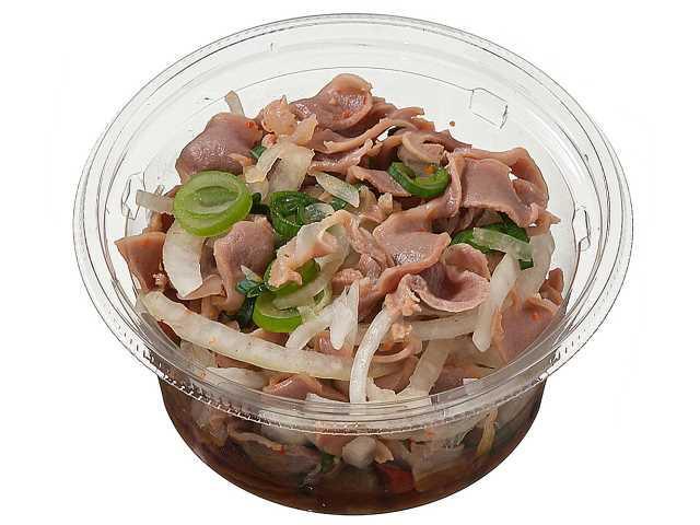 セブン 「一生売って」「毎日食べたい」SNS絶賛の『居酒屋みたいなおつまみ』コリコリ食感がたまらないし、罪悪感なく食べられるの ！ 実食レビュー