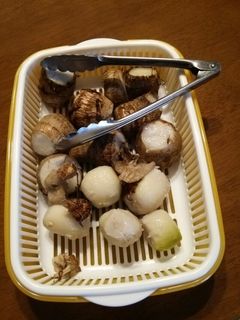 料理の基本！ 海老芋のぬめりの取り方