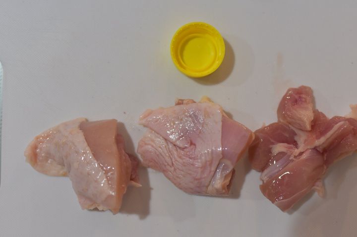 業務スーパーの『SEARA ブラジル産鶏もも肉角切り 30-40g』は買ってOK？ 旨み・食感・食べ方をチェックしてみたmitok ミトク