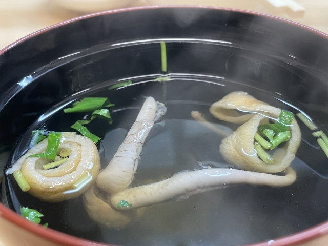 Shorts ウナギの肝吸いの肝処理します。 - YouTube