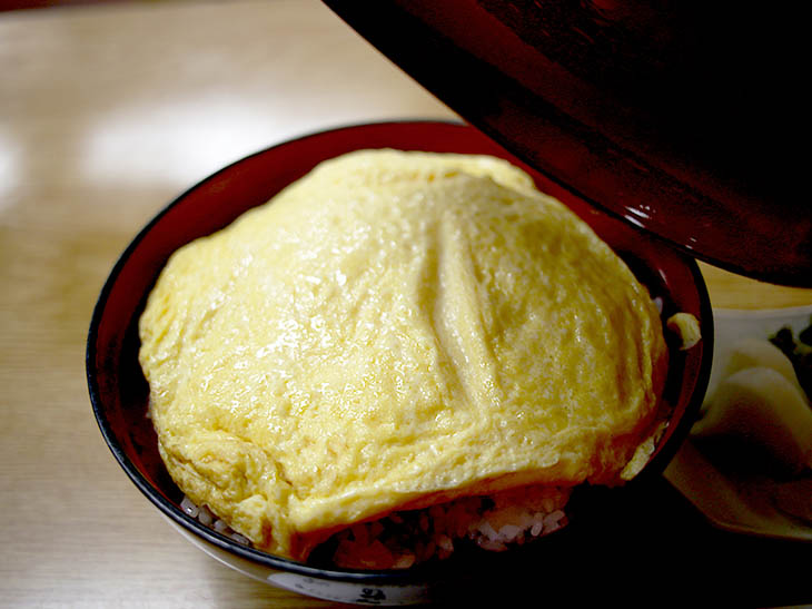 京都の名物うな丼は鰻が見えない！ だし巻き玉子がドーンとのった『京極かねよ』の「きんし丼」を食べてきたNAVITIME Travel