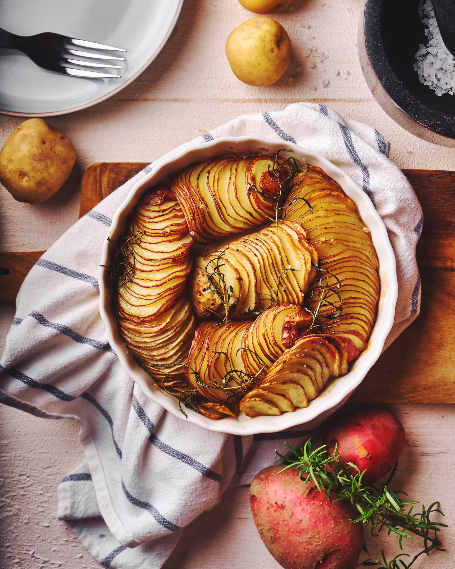 小松菜とひき肉の甘辛炒め マッシュポテトのオーブン焼き🥔🧀