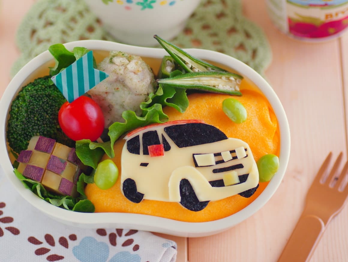 簡単でかわいいキャラ弁！ミニオンズのオムライスレシピ