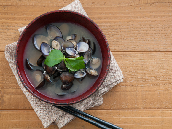 二日酔いの治し方を徹底解説！速攻で楽になる飲み物＆食べ物とは？ – お酒の通販ならリンクサス酒販