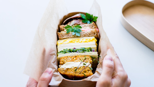 楽天市場 ワックスペーパー 15×15cm 32枚入 カジュアル アレンジDECOペーパーナプキン ペーパーナフキン 紙ナプキン 紙ナフキンデコレーション ラッピング WAXペーパー 巻く 仕切り 包む 普段使い イベント お菓子 おしゃれ3980円以上送料無料: お弁当