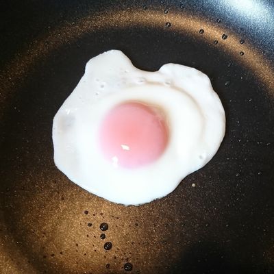 半熟♪ピンクの目玉焼き