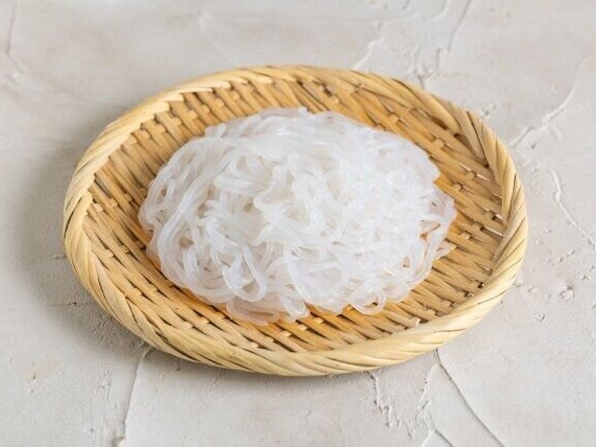 結び白滝と厚揚げのめんつゆ煮本田 よう一