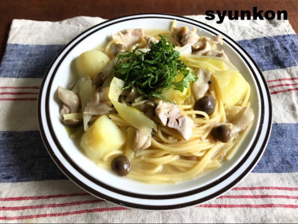 誕生日のごはん＊チーズインハンバーグ、きゅうりとオクラの白だし漬け、スコップ寿司など