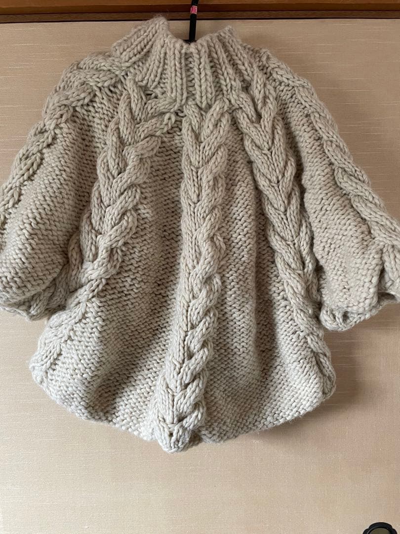 楽天市場 作品番号：07Y-1105 編み図 なわあみポンチョ ※資料請求ボタンではなく『備考欄』に作品番号をお書き添え下さい :アベイル・コマドリ 生地・毛糸