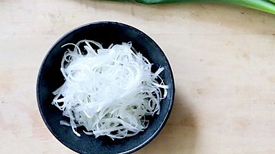 フォークで超簡単♪白髪ねぎの作り方 レシピ・作り方クラシル