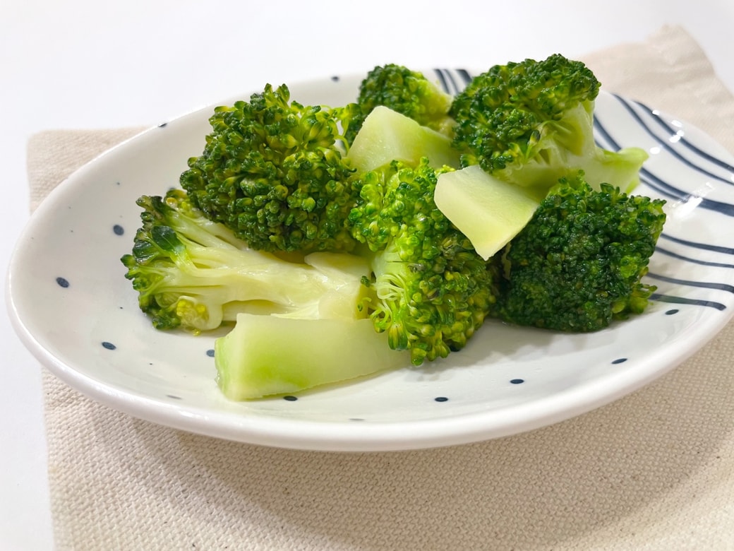 じゃがいもとブロッコリーのコンソメスープ 給食ナビ