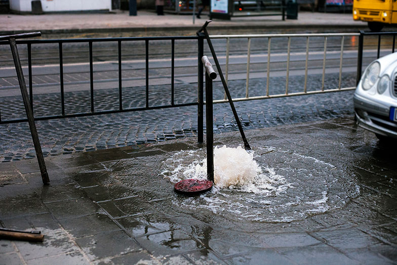 流し台 簡易式 ステンレス製 キッチン シンク ゴミ受け ガーデン 水回り 野菜洗い 屋外 庭 農園 工場 アウトドア キャンプ 排水ホース 水栓流し台 シンク 簡易式 ステンレス製 キッチン 一槽シンク ゴミ受け ガーデン 水回り 野菜洗い 屋外 庭 農園 工場 アウトドア